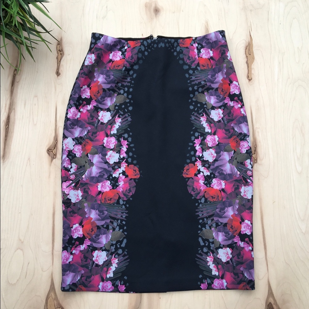Guess midi fit skirt, zipper, floral